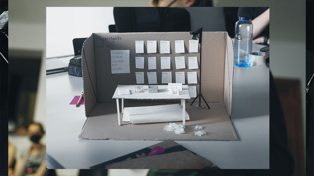 Model by Carmen Ghali (Photo: Christian Andrés Parra Sánchez)
