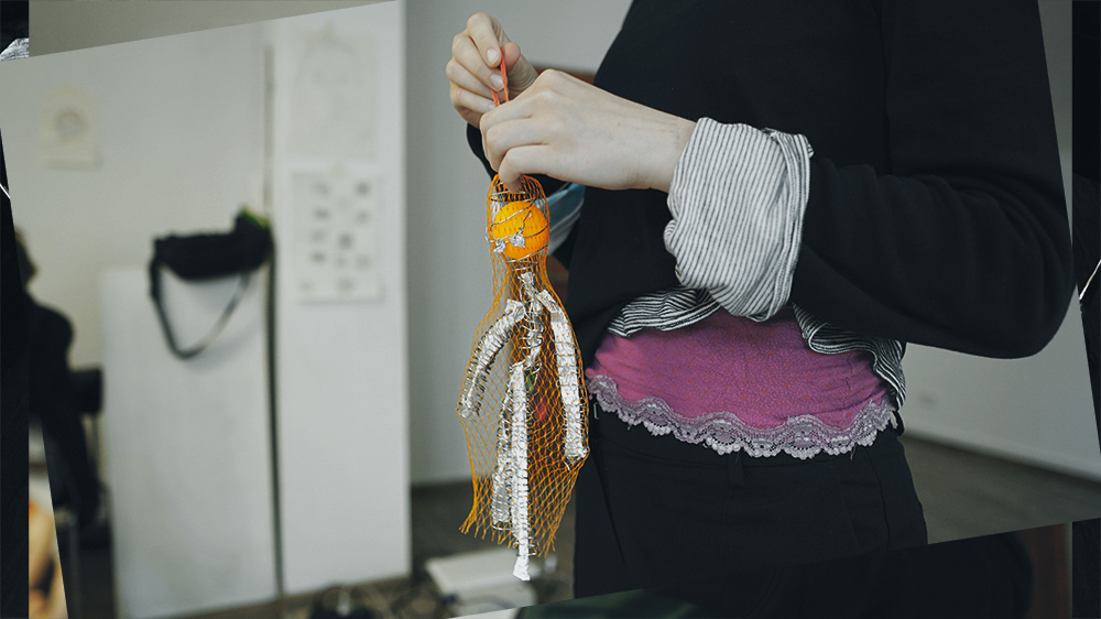 Model by Leonie Kerst (Photo: Christian Andrés Parra Sánchez)