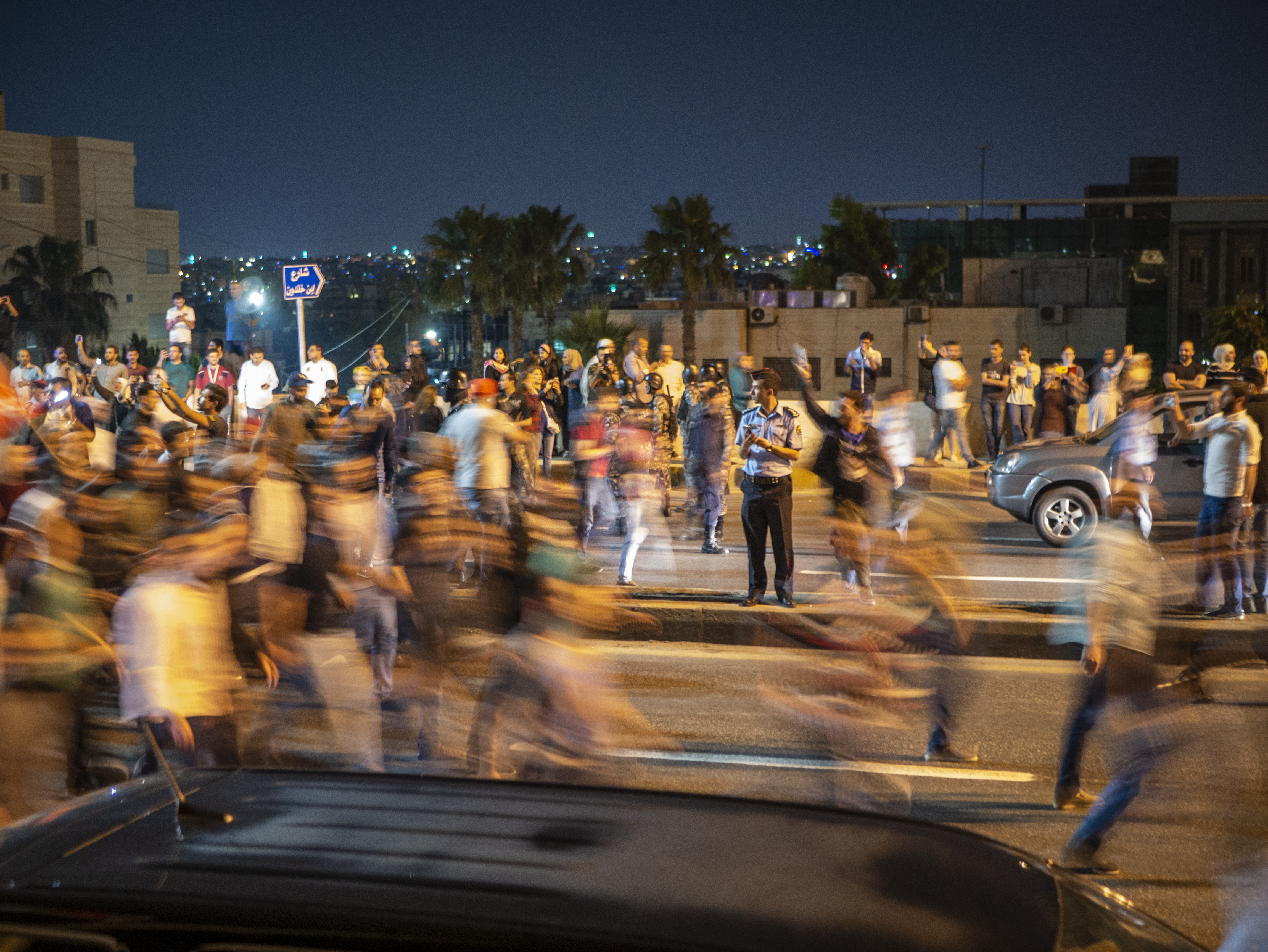Lukas Lindemann received a recognition for his photo »DIE RUHE IM STURM«.