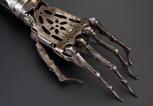 File:Mechanical hands2.png