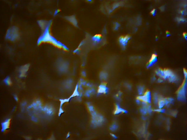 File:Microscope-jakob-yellow-salt-1.png