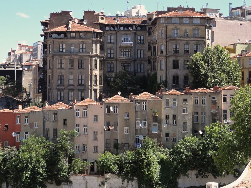 File:İstanbul armenian public housing.jpg
