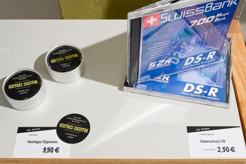 File:826 geistigesEigentum CD 20100718 3816.jpg