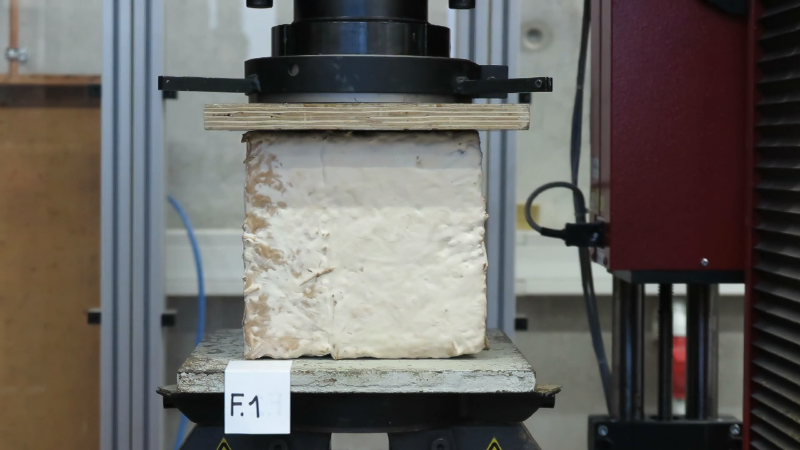 File:Compressive strength testing of the building element 1.1.png