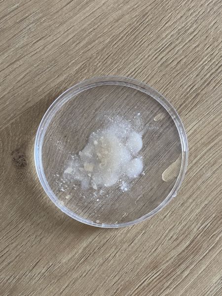 File:Disolving in water.jpeg