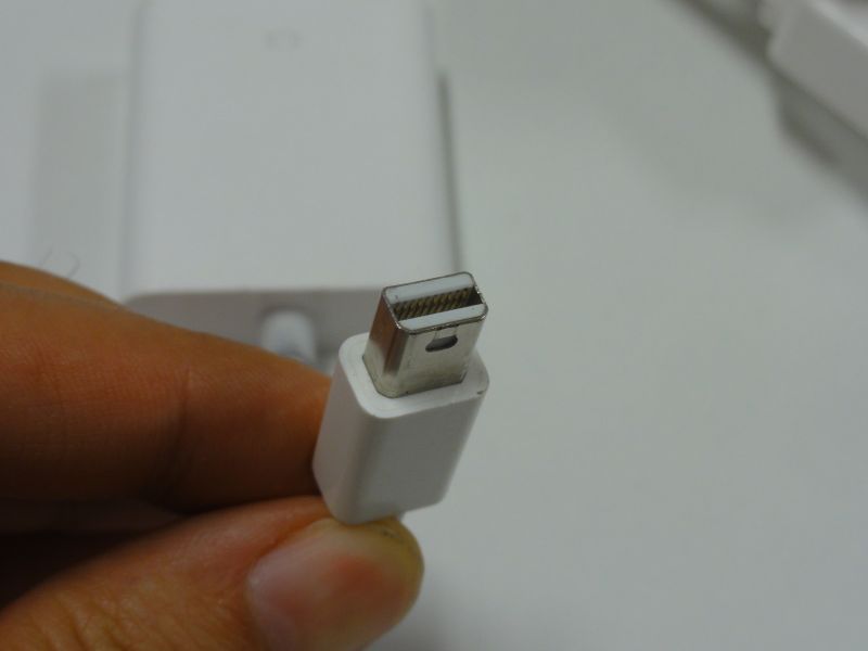 File:Mini displayport plug.jpg