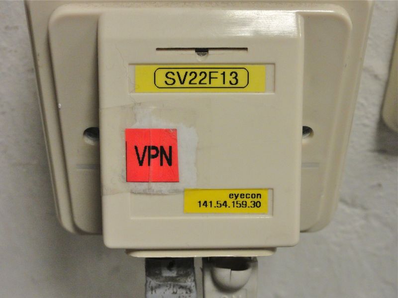 File:Netzwerkdosen VPN Feste IP.jpg