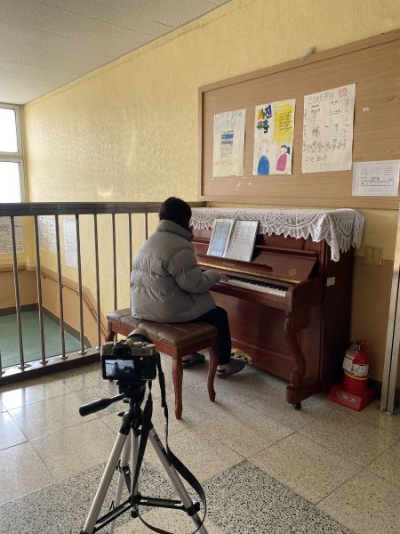 File:Playpiano 1.jpeg