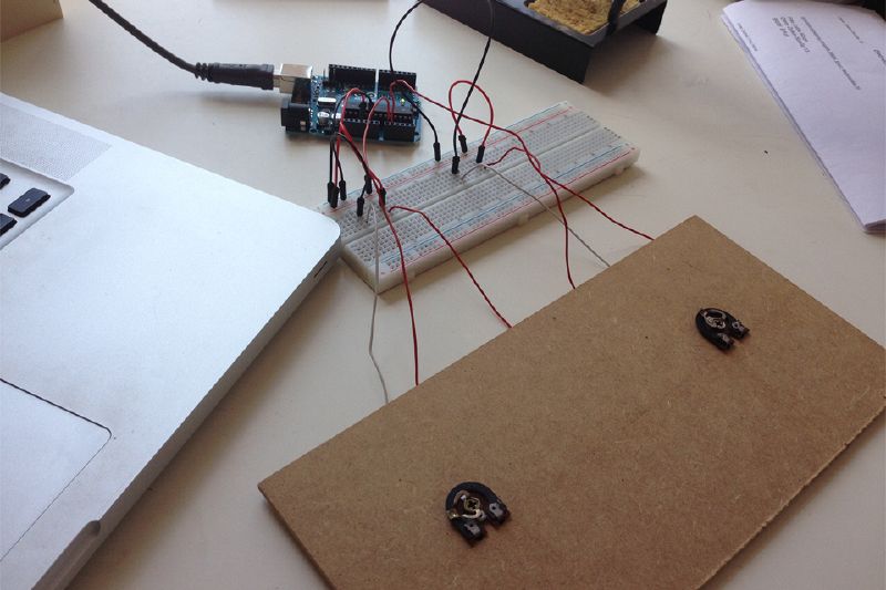 File:Pong-console-arduino-potentiometer-prototype.jpg