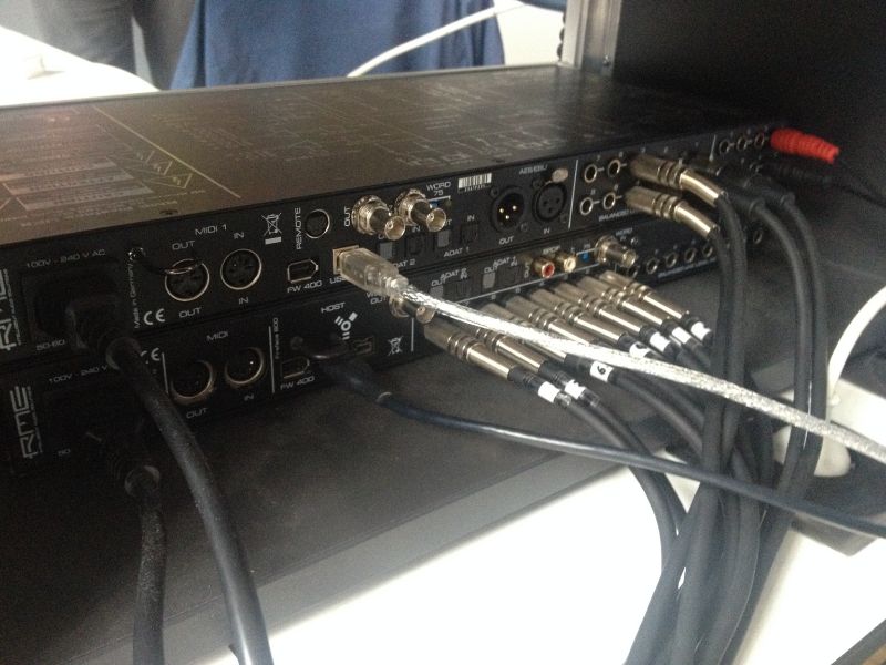 File:RME Fireface UFX und 800 back.JPG