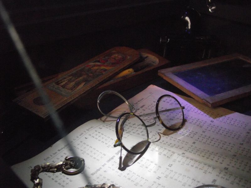 File:Tina Konscholky Micromuseum 5.jpg