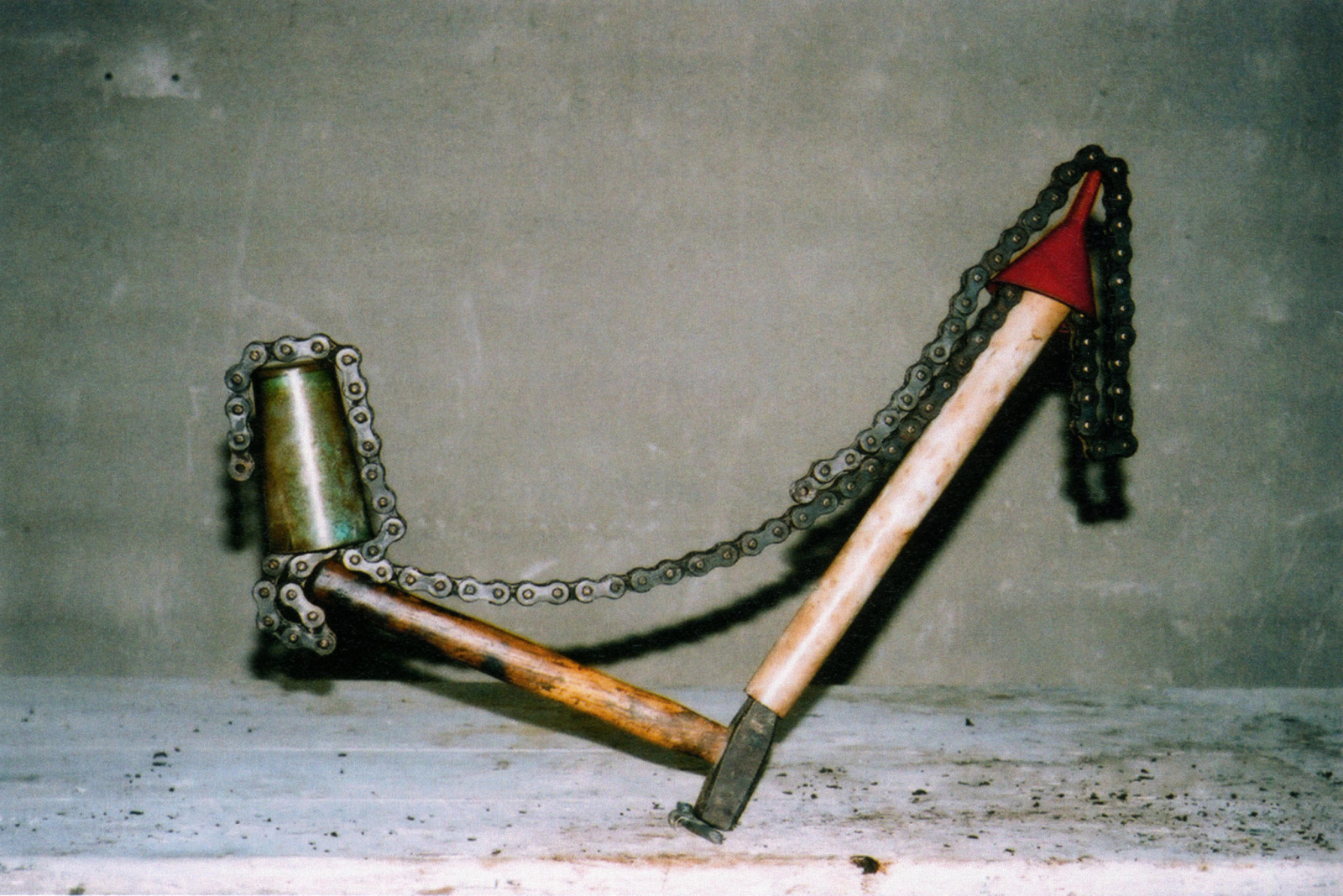 Peter Fischli & David Weiss, 1984, Glanz und Arbeit (aus der Serie: Equilibre)