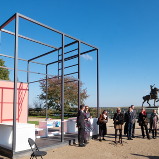 Opening ceremony of the Gropiuszimmer-Pavillon in the twin town Blois / H. Schrader
