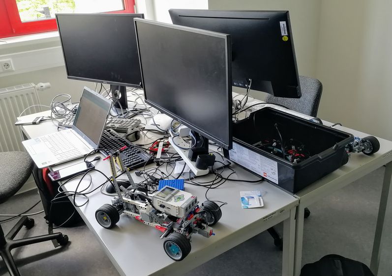 © Jan Oliver Ringert