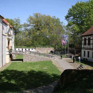 Entwurfsstandort für einen Neubau an der Südkurtine der Festungsanlage von Schloss Senftenberg / Sophie Koenig