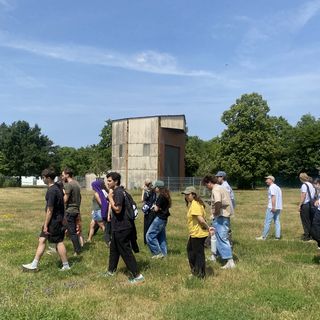 Feldstudie auf dem Tempelhofer Feld / Luise Leon Elbern