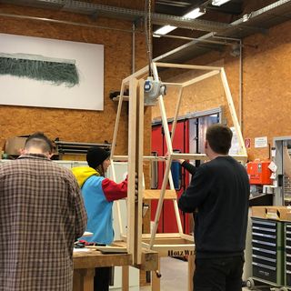 Arbeitsprozess in den Werkstätten / Impossible Machine Teilnehmer