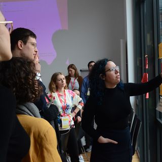 CAROLINE SINDERS: Performativity of Data Sets / Caroline Sinders