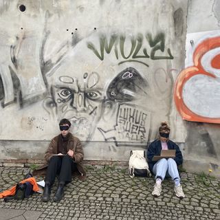 Blind Listening / Elena Zieser